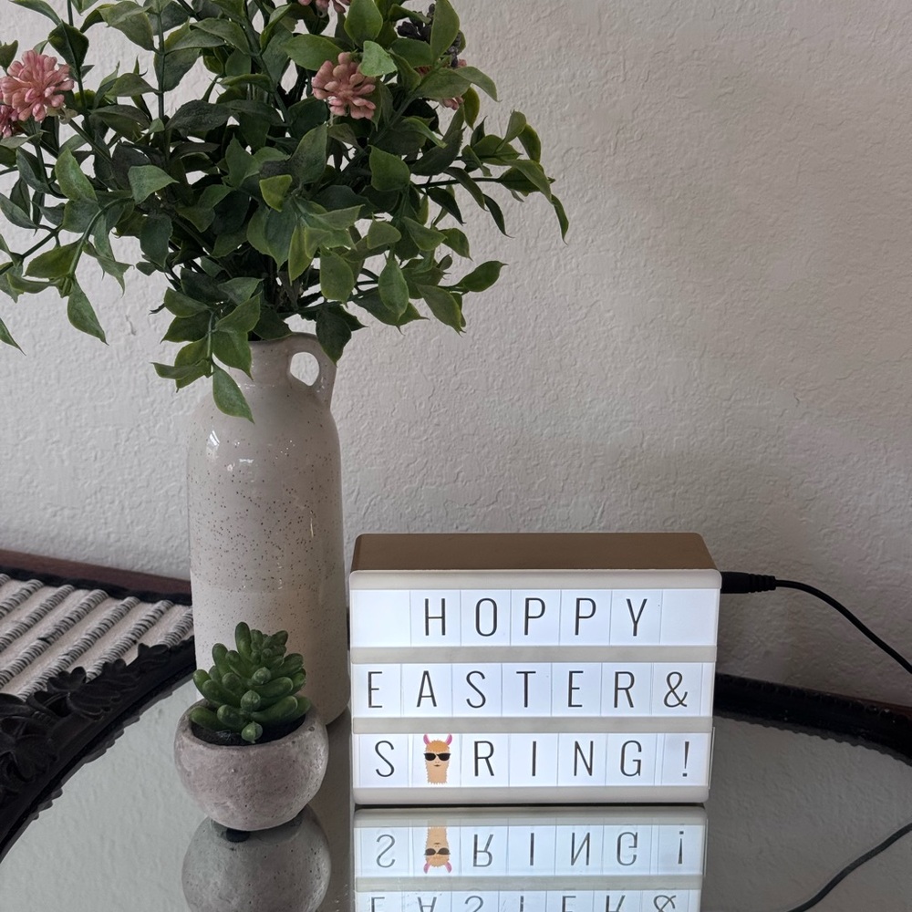 Mini Gold and White LED Lightbox- NWT